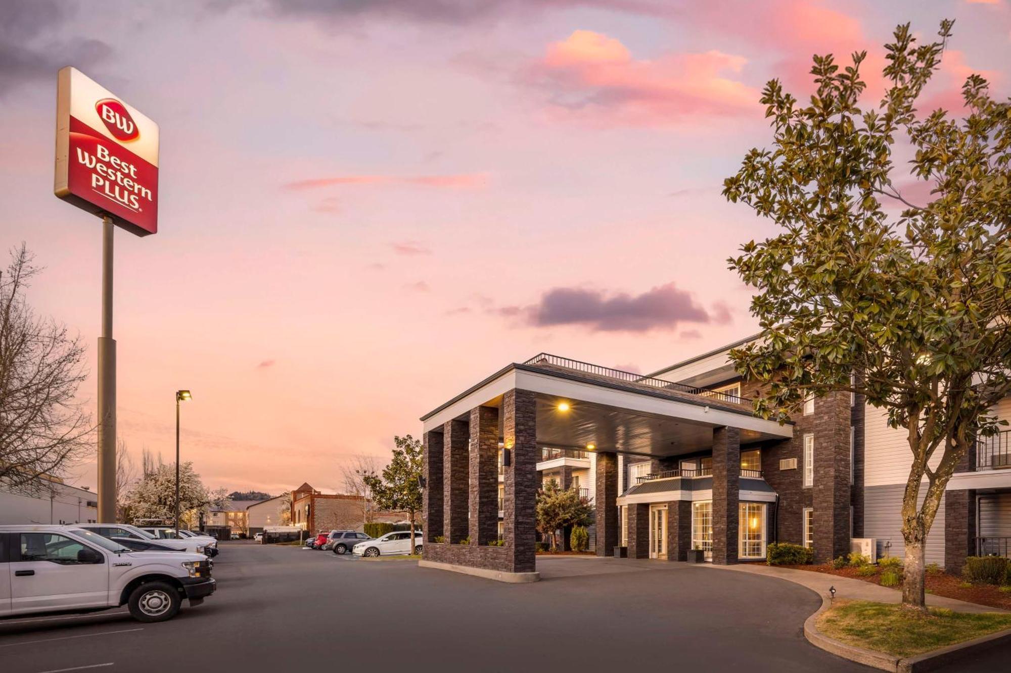 Best Western Plus Grand Manor Inn Springfield Ngoại thất bức ảnh